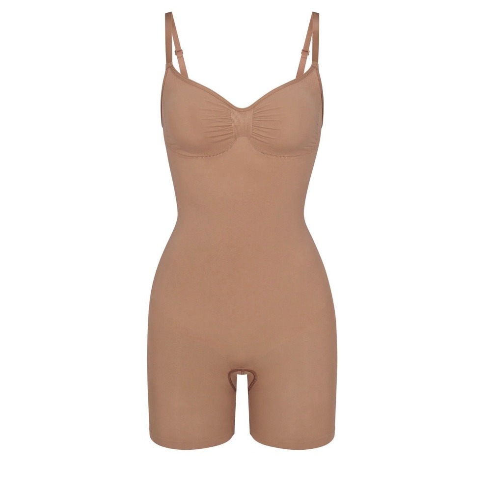 SKIMS Sculpting Mid Thigh Bodysuit Clay Neutral Shapewear XS
